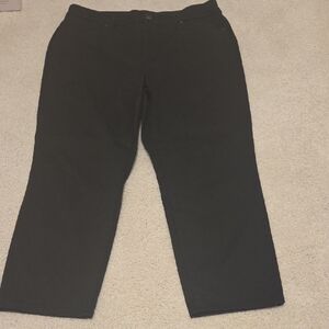Chico's Slim Leg Crop Pants in Black